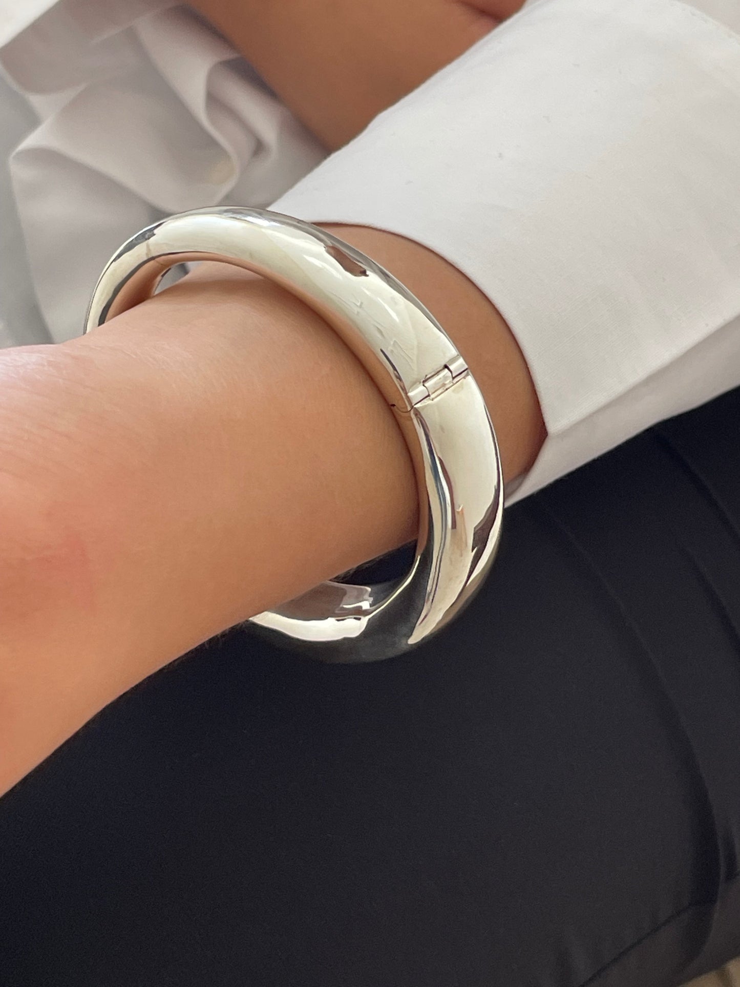 sterling silver plain shiny bright bangle bracelet