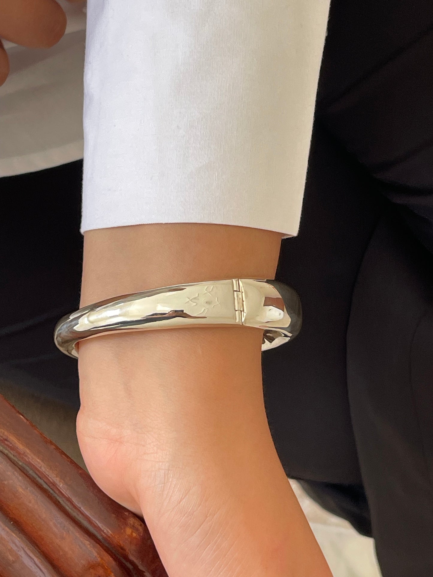 sterling silver plain shiny bright bangle bracelet