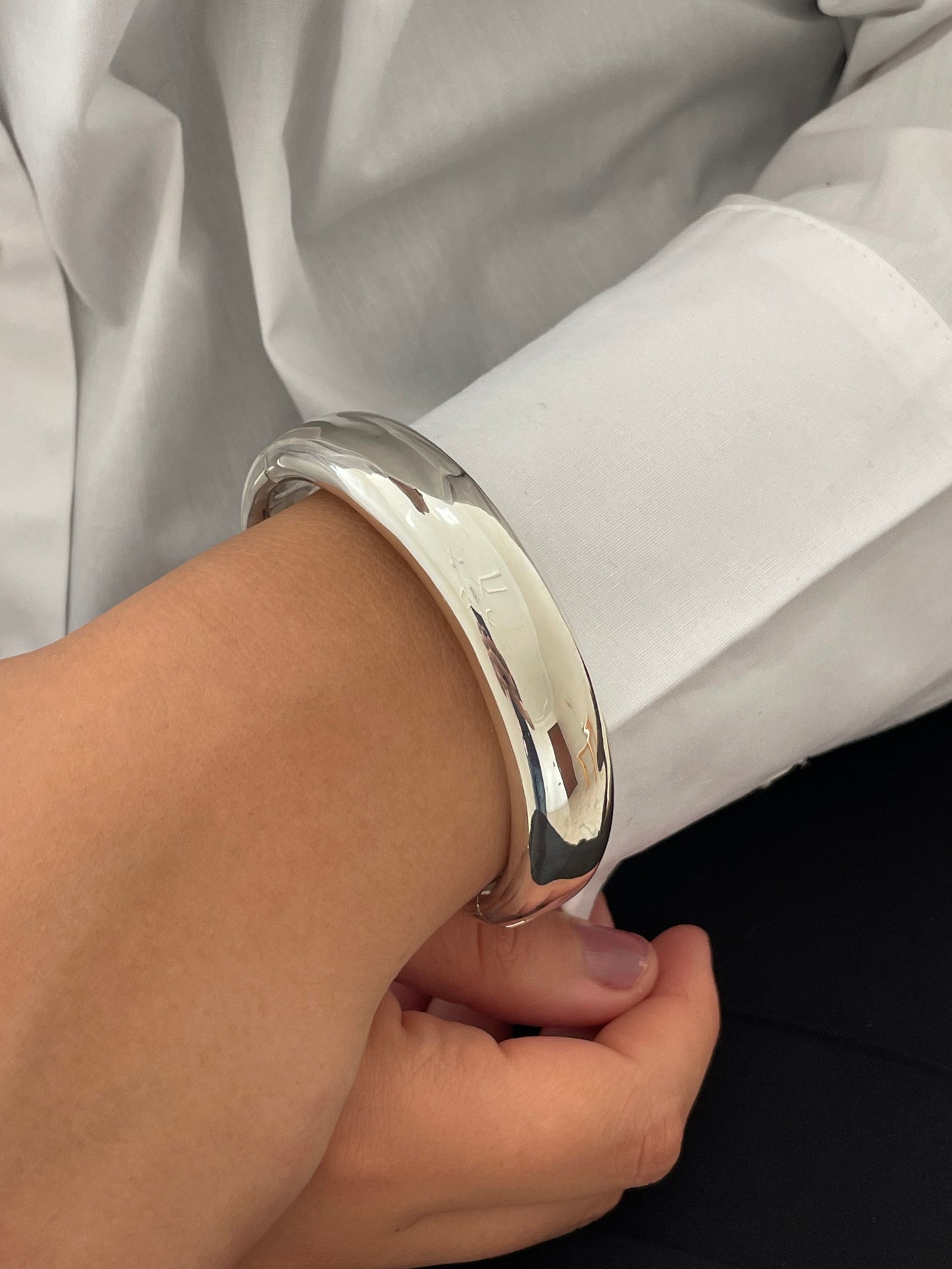 sterling silver plain shiny bright bangle bracelet