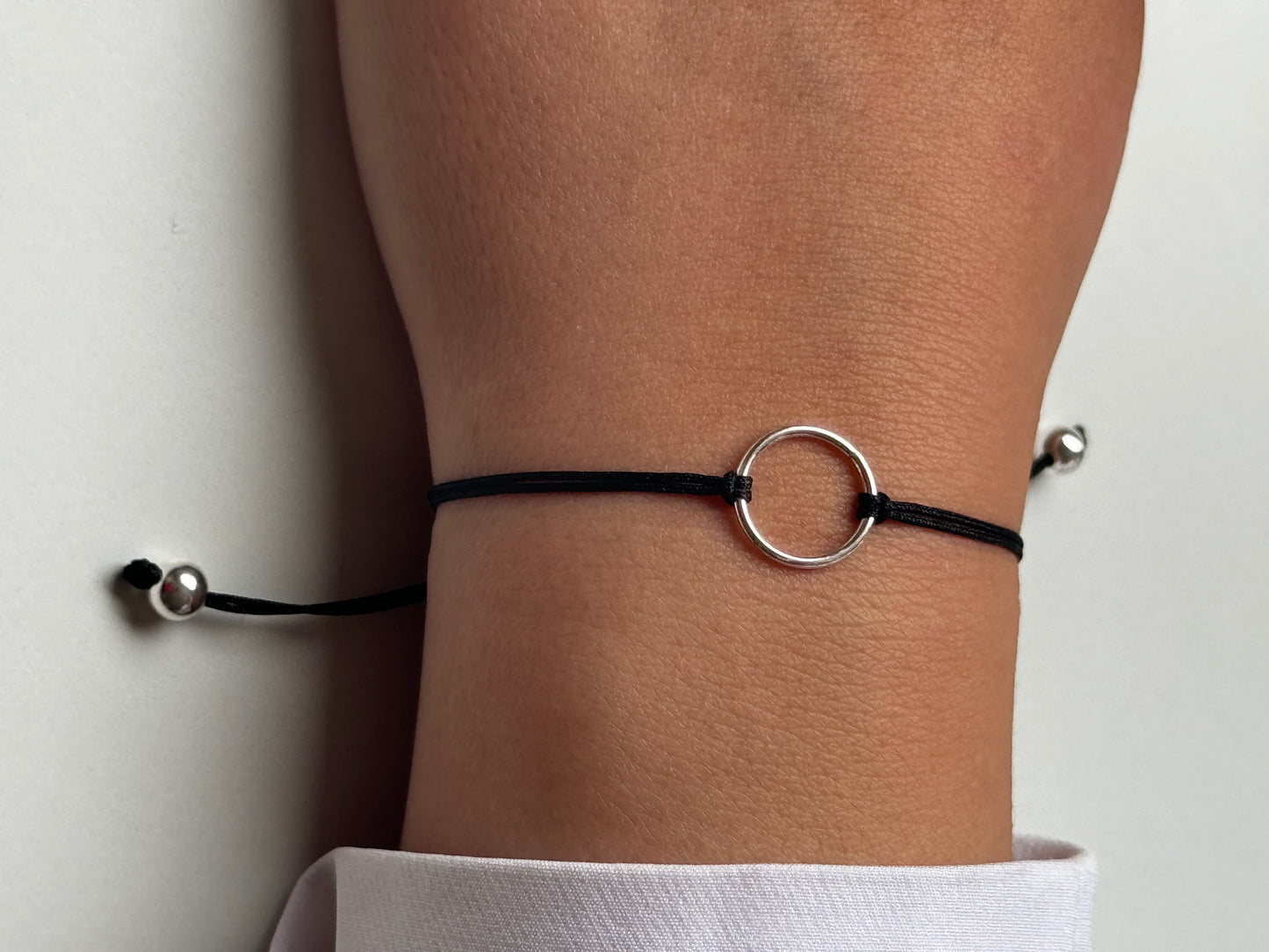 Handmade 925 Sterling Silver Minimalist Circle Charm Bracelet for Women