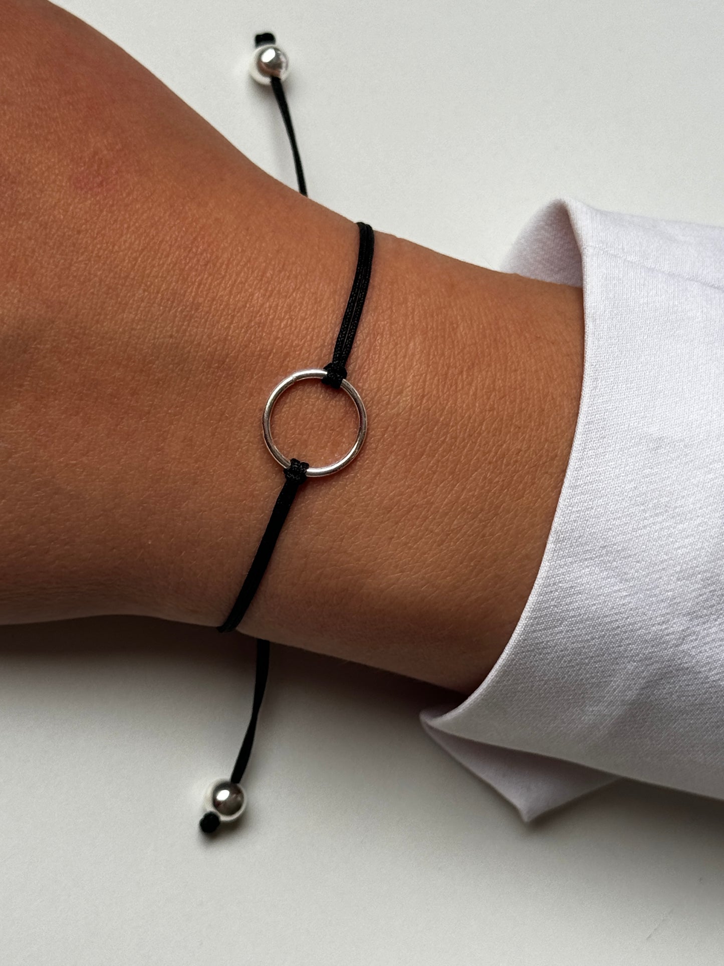 Handmade 925 Sterling Silver Minimalist Circle Charm Bracelet for Women
