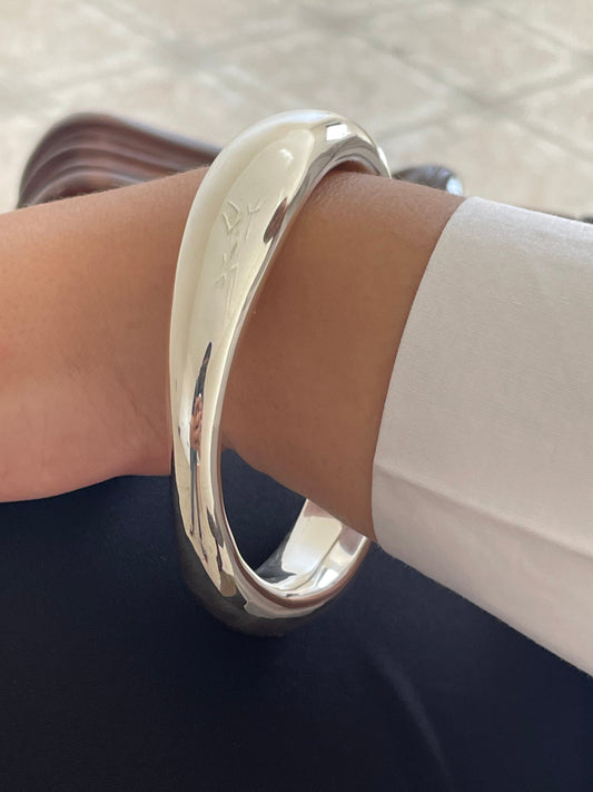 Retro Airess Asymmetrical Round 925 Sterling Silver Bangle