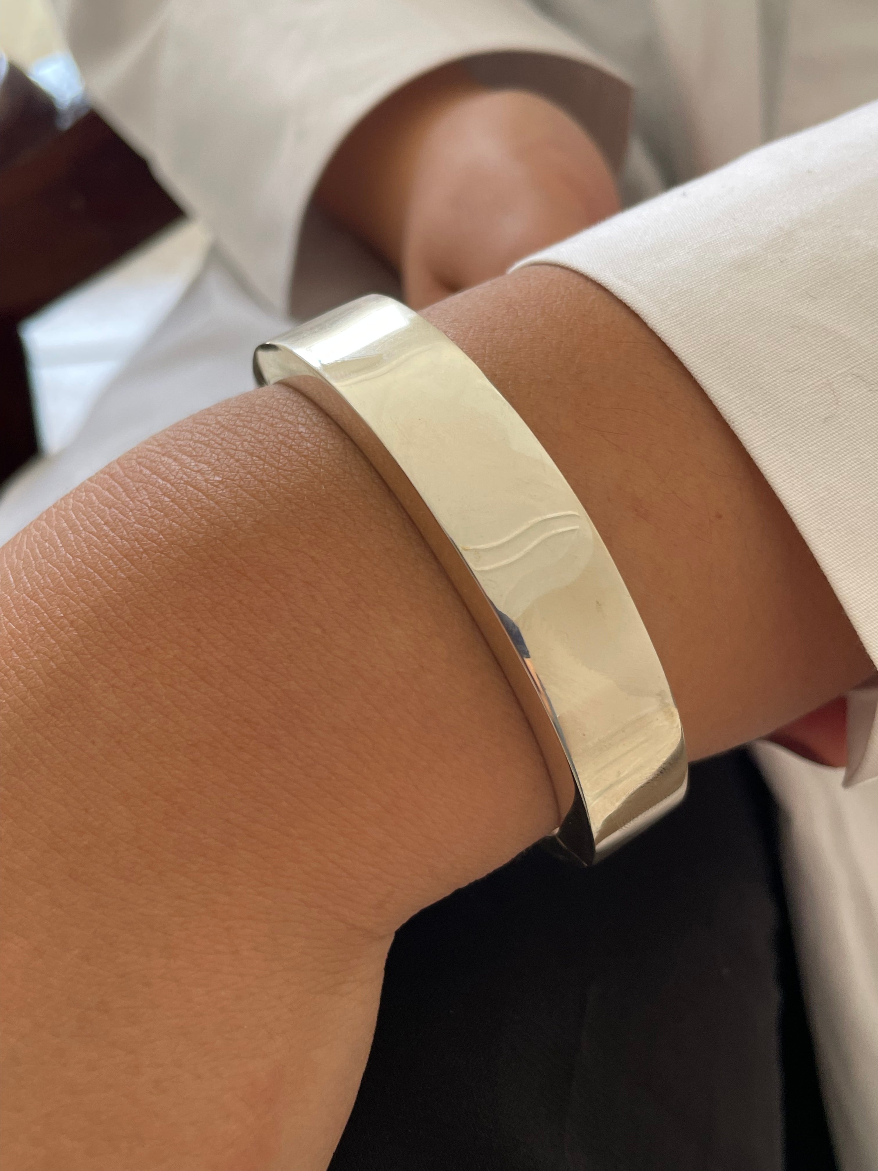 Sterling Silver Hinged Bangle Bracelet