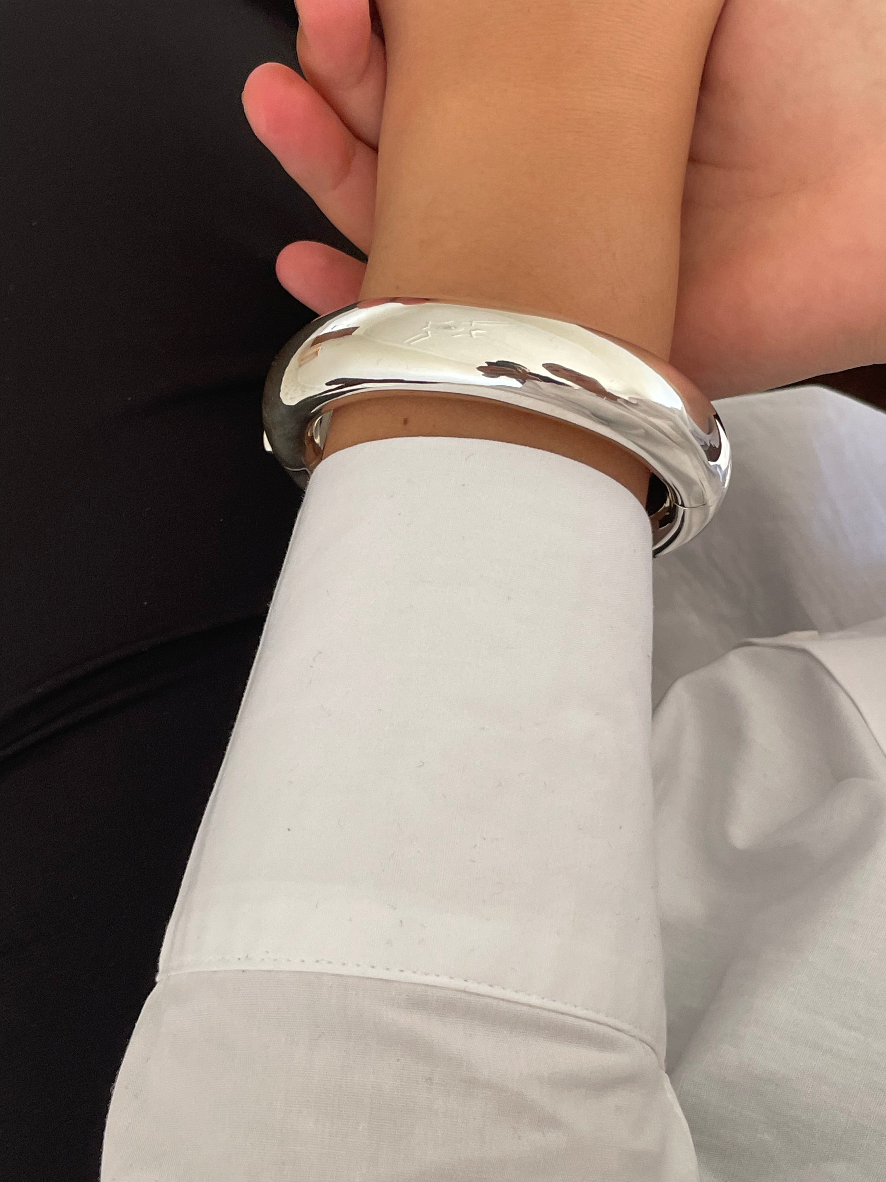 Sterling Silver Round Hinged Doughnut Bangle Bracelet