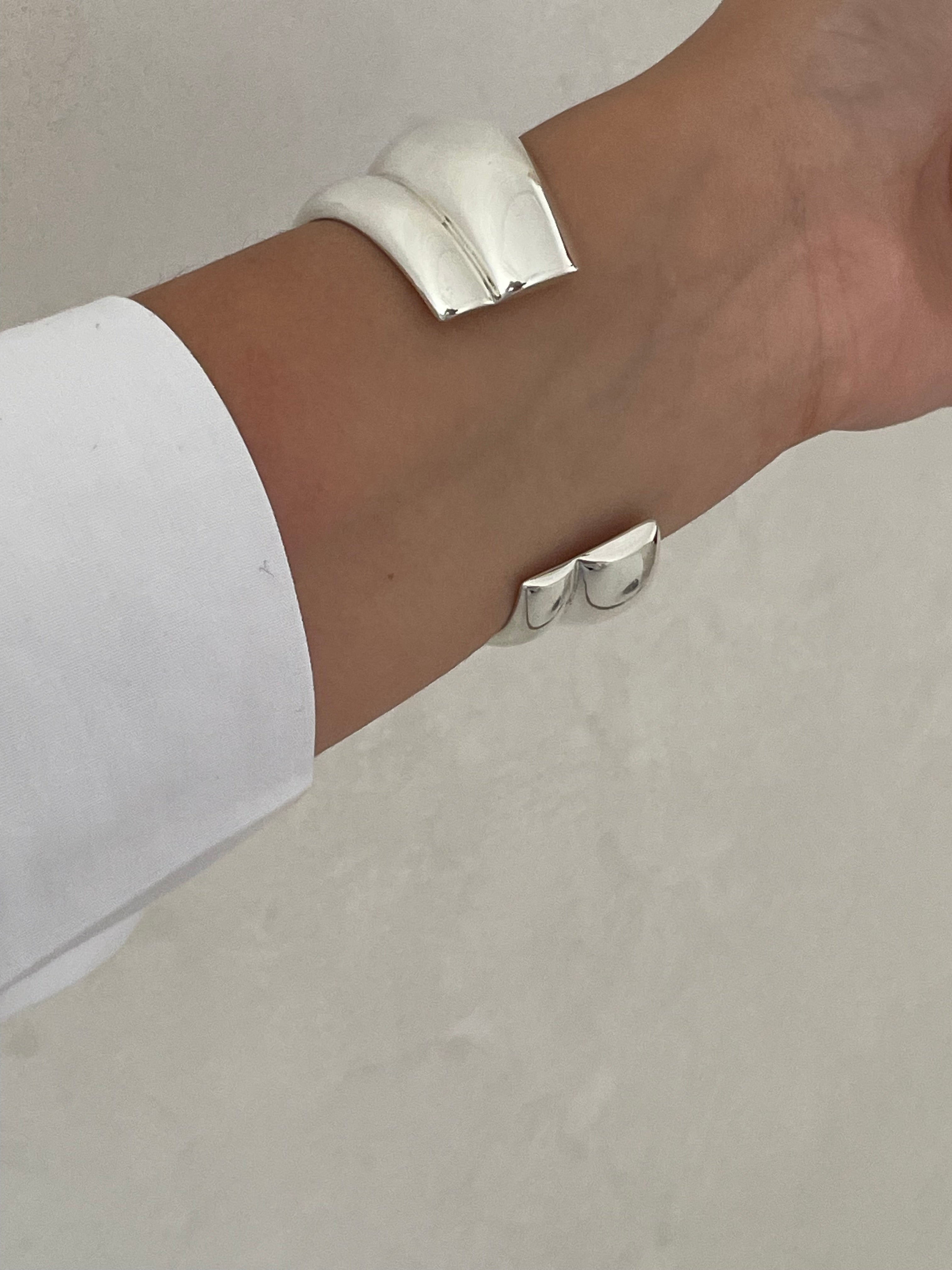 Sterling Silver Curve Bangle Bracelet