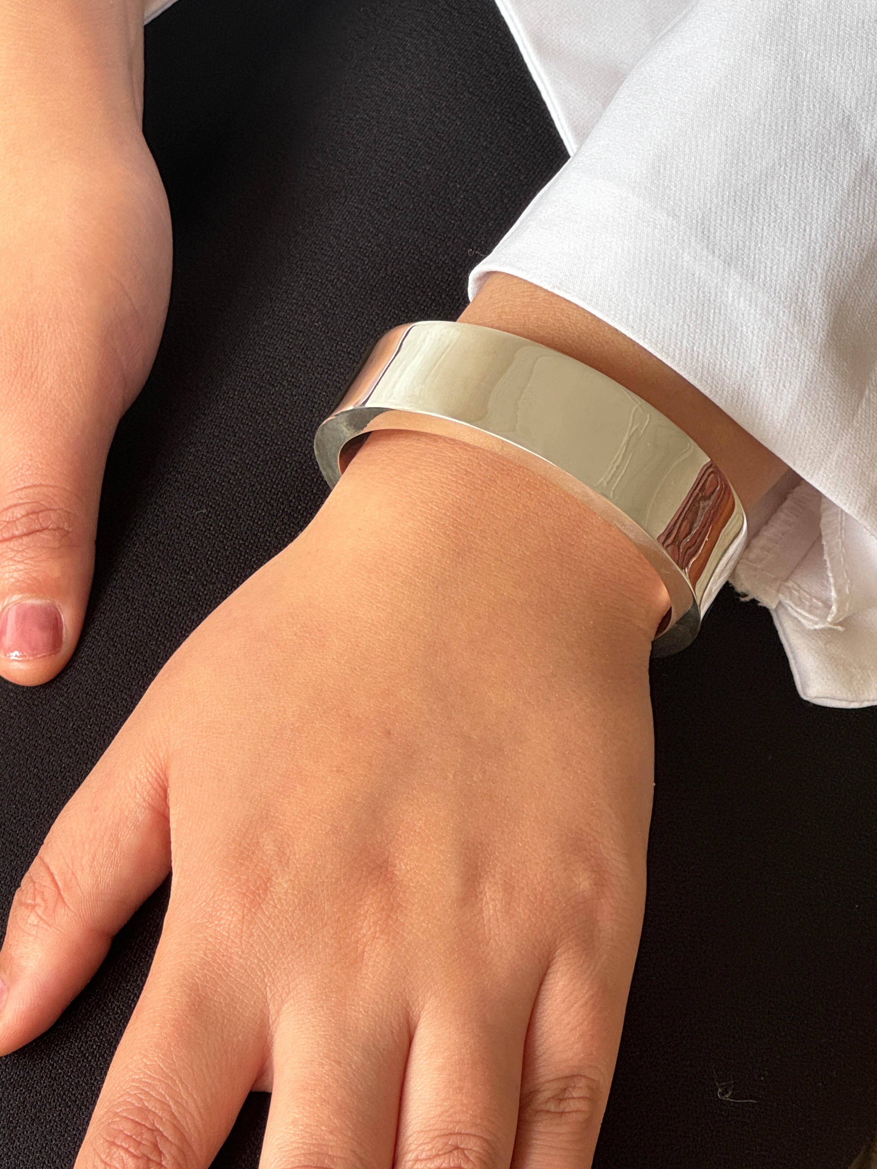 Luxury 925 Sterling Silver Cuff Bracelet for Men & Women – Unisex Elegant Jewelry