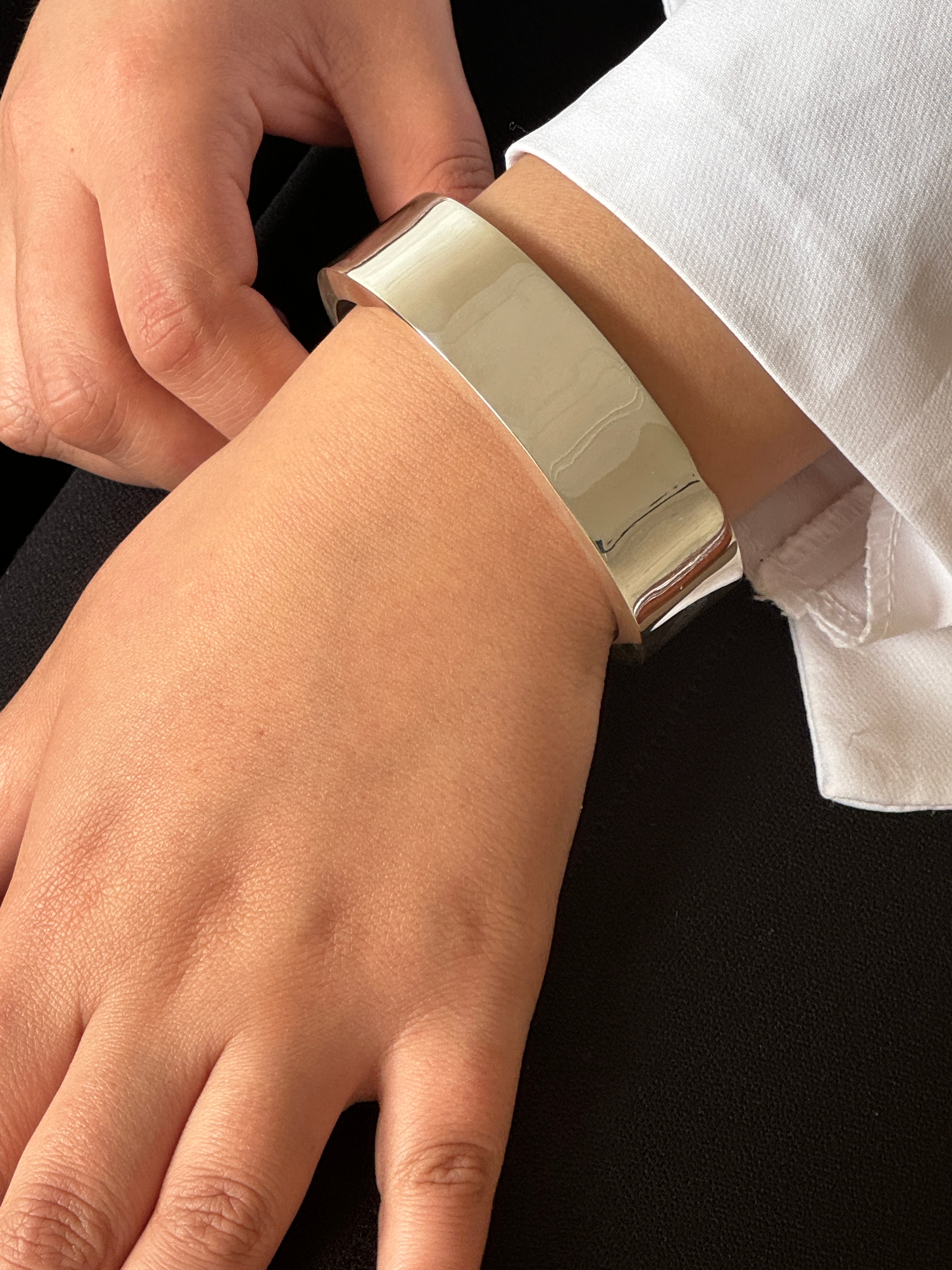 Luxury 925 Sterling Silver Cuff Bracelet for Men & Women – Unisex Elegant Jewelry