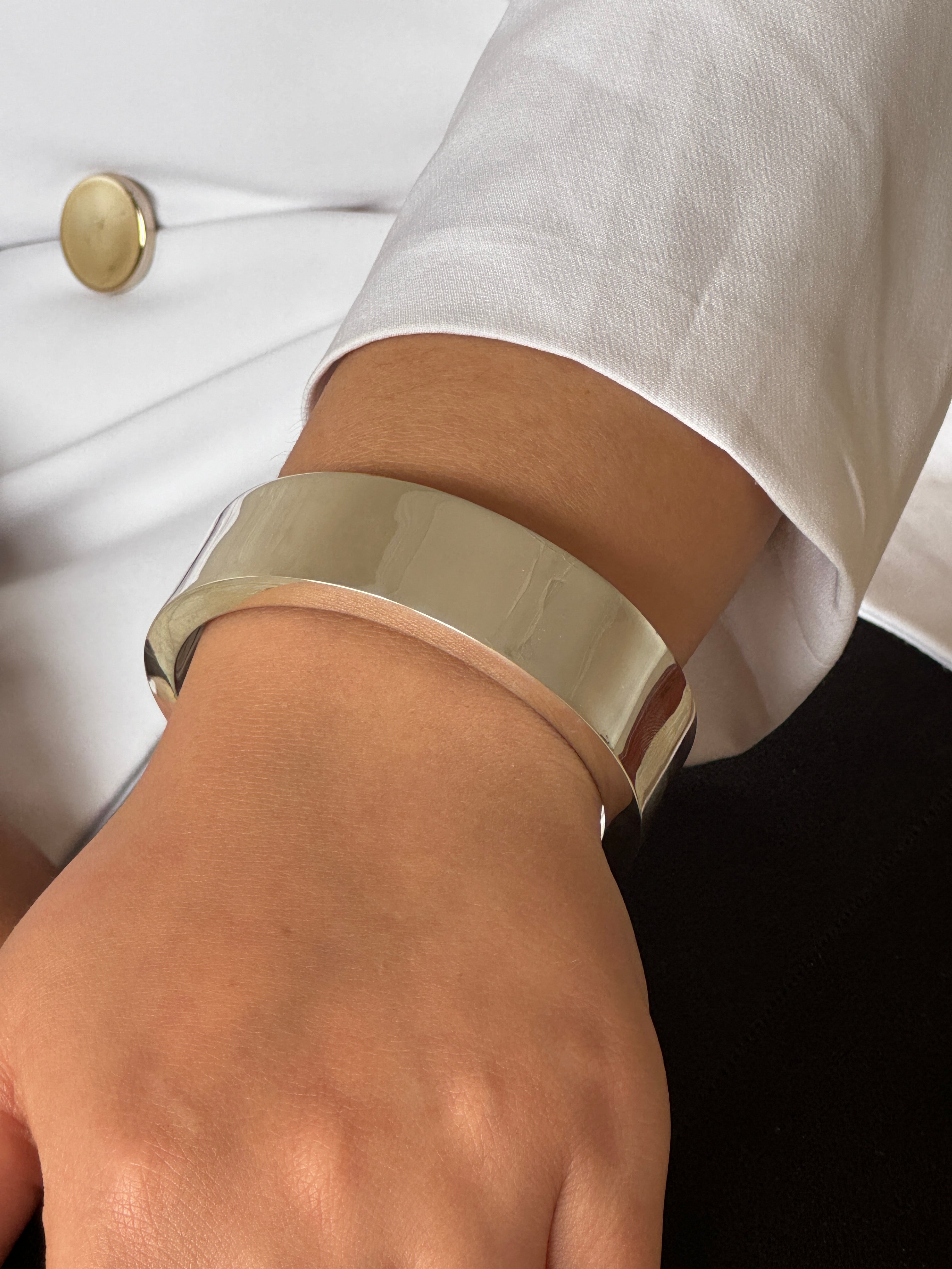 Luxury 925 Sterling Silver Cuff Bracelet for Men & Women – Unisex Elegant Jewelry