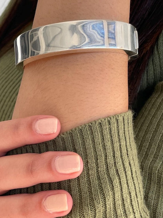 Sterling Silver Hinged Bangle Bracelet