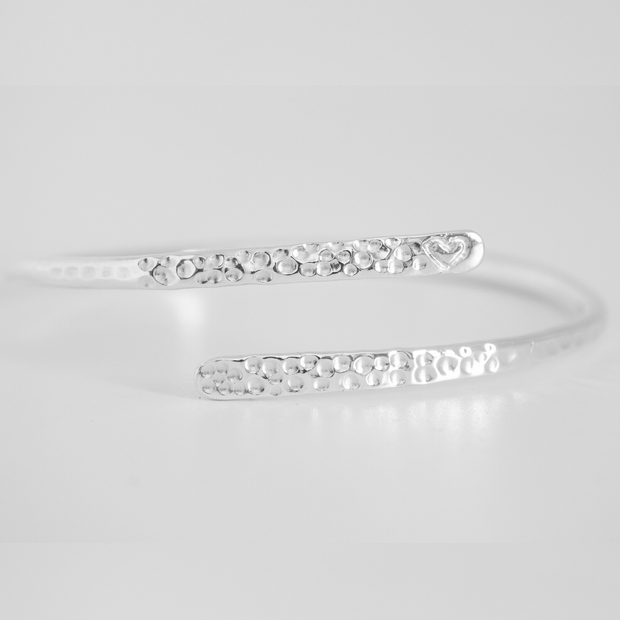 Open crossover hammered bangle