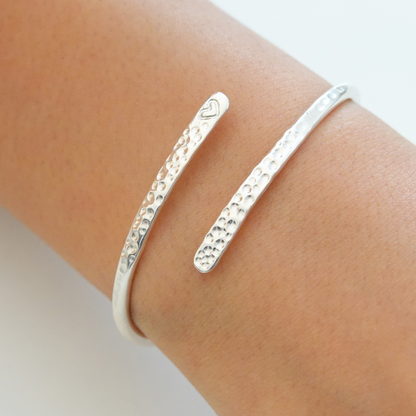 Open crossover hammered bangle