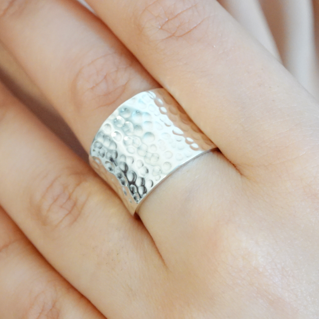 Sterling silver shiny hammered thumb ring
